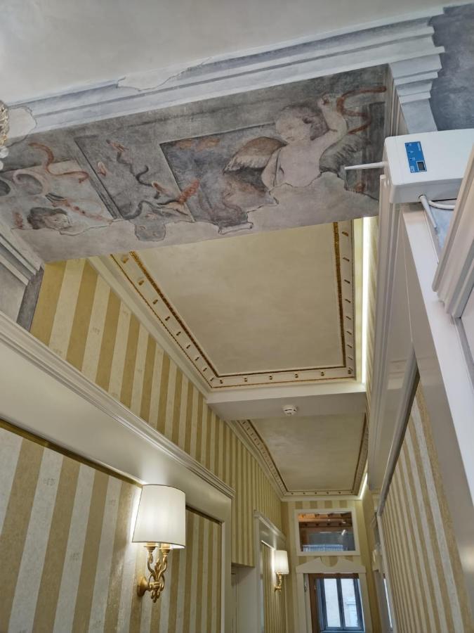 Piazza Venezia Luxury Suite Rome Buitenkant foto