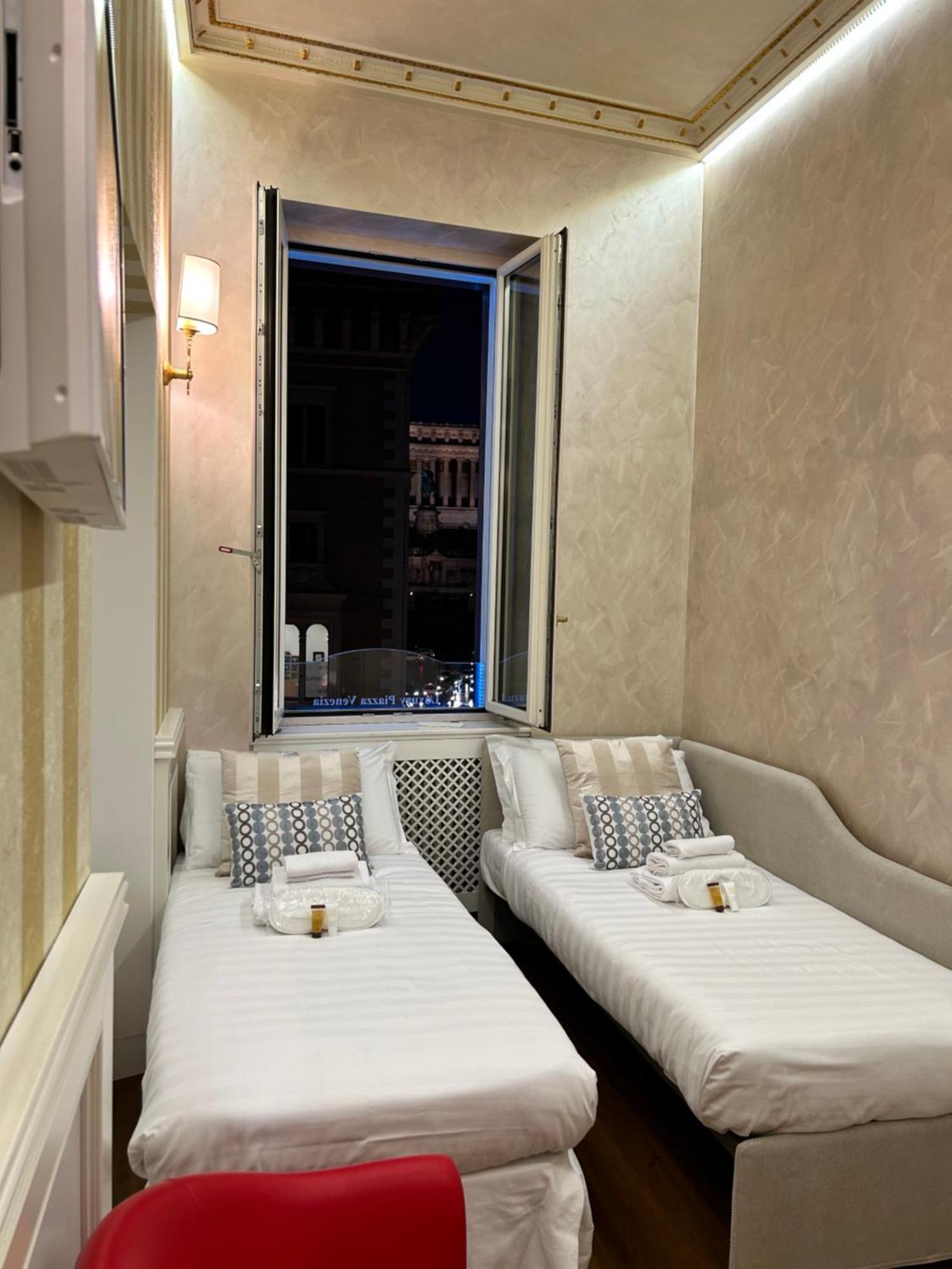 Piazza Venezia Luxury Suite Rome Buitenkant foto